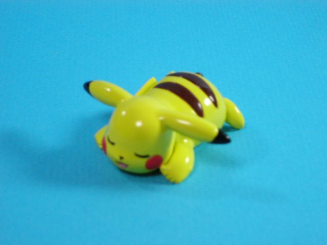 うたたねポケモン はつゆめポケモン ピカチュウ 2種セット