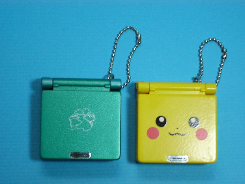 貴重 ポケモンガチャ DSLiteウォッチ ピカチュウ ゲームカード型